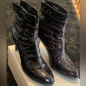 Stuart Weitzman Brown Leather Booties